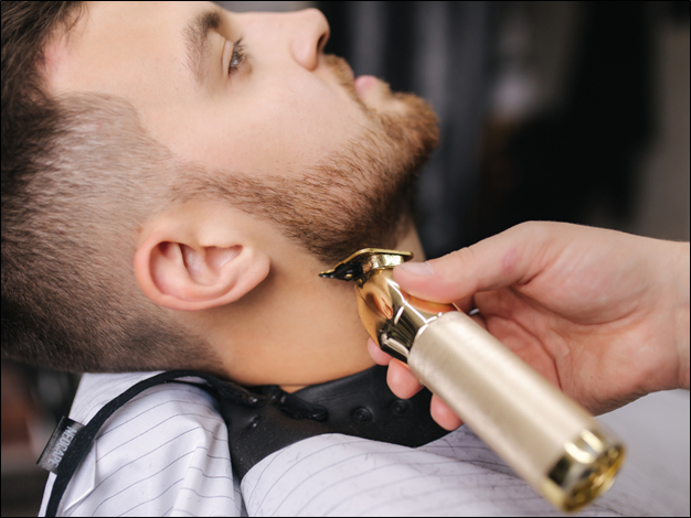 How to Get the Perfect Beard Trim at Your Men’s Saloon
